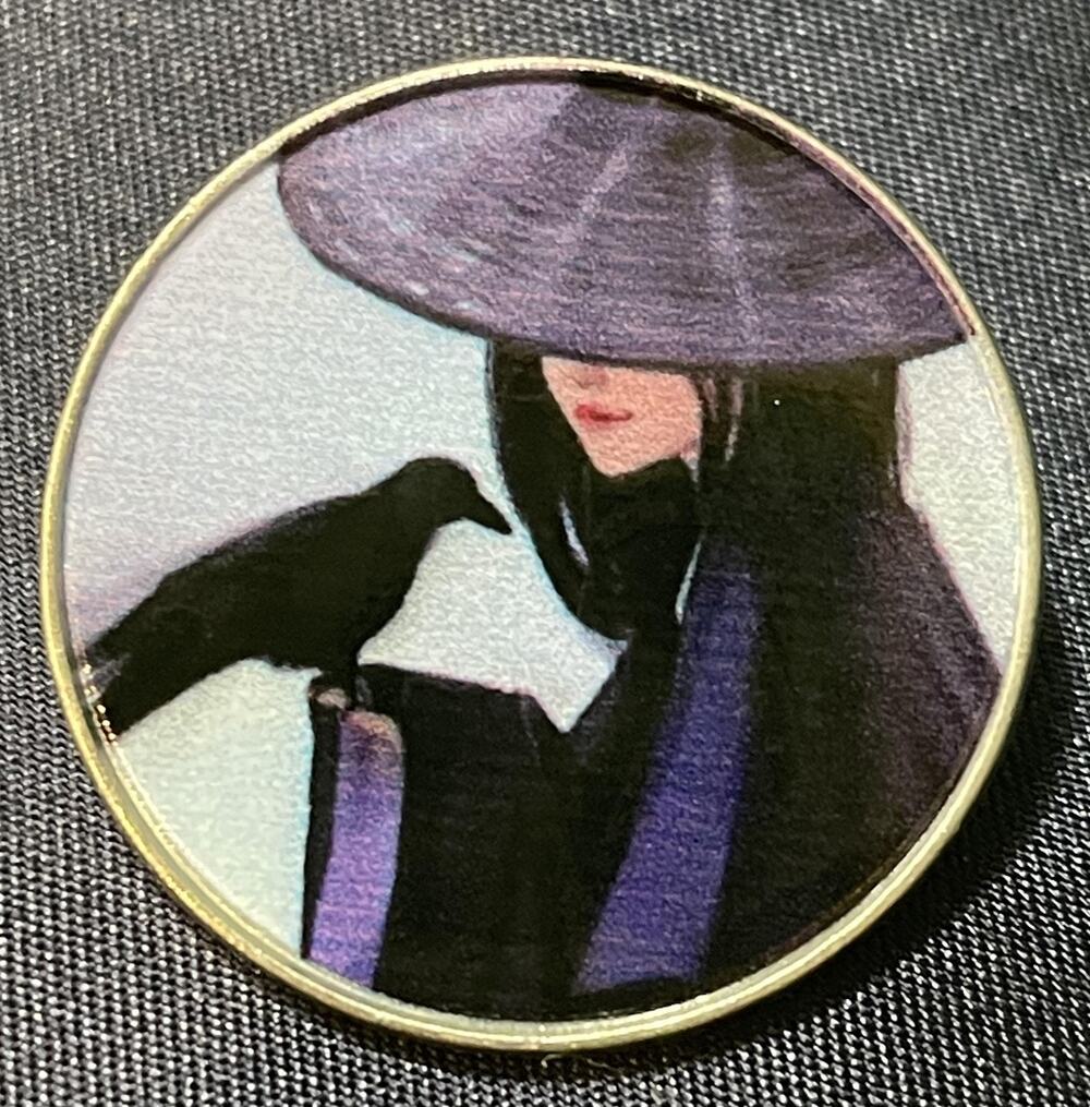 NWOT Black Gothic Crow Lapel Pin Brooch Woman Portrait Halloween Hat Fairy Tale